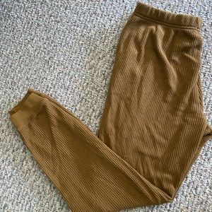 Used/Worn Aerie Waffle Knit Joggers Size M